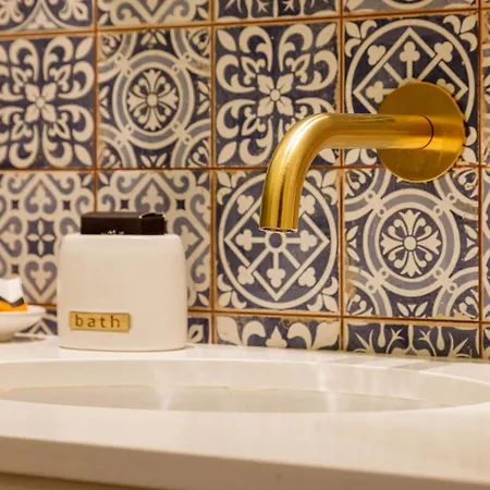 Achillion Casa Conti 1840 *